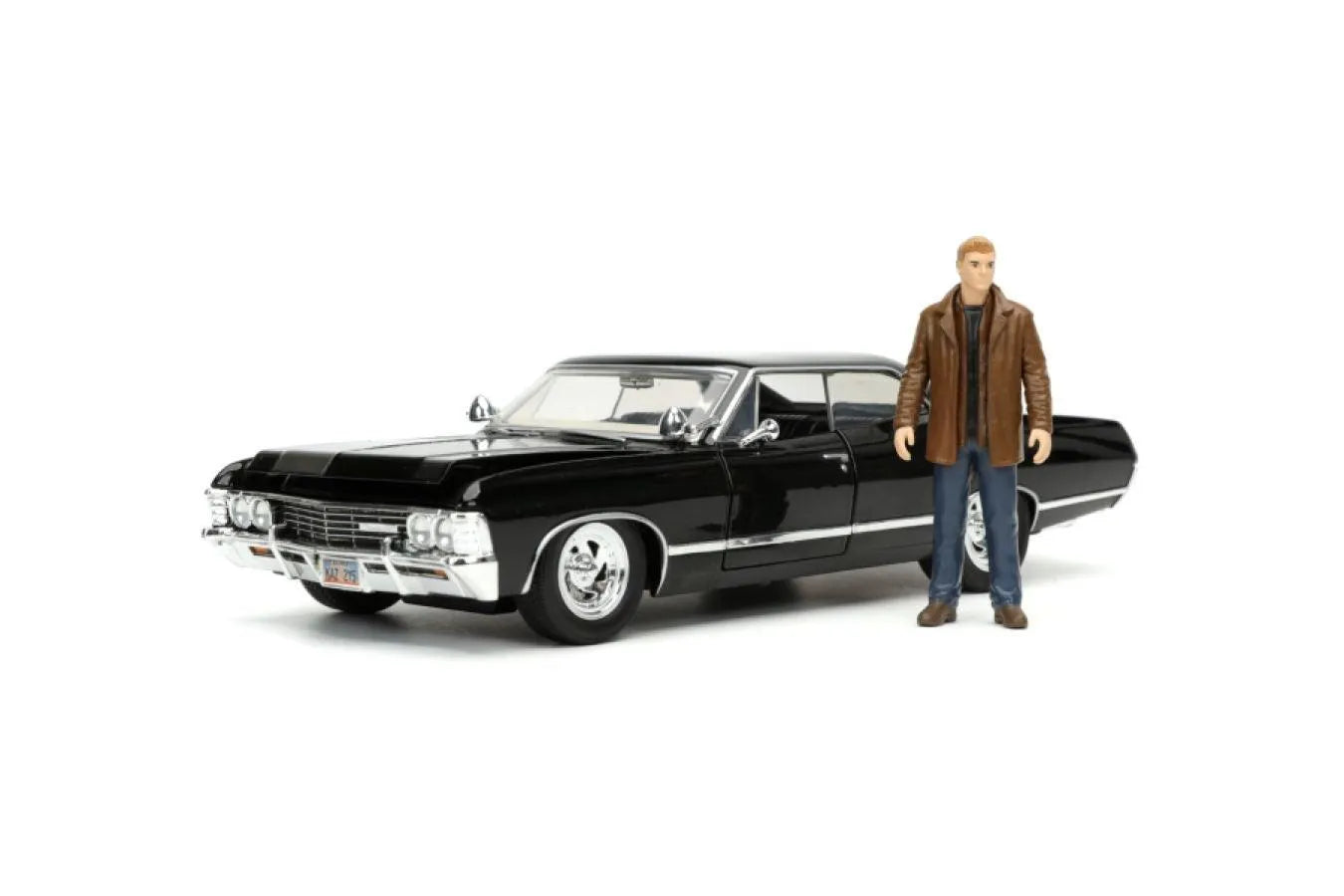 JAD32250 Supernatural - '67 Chevy Impala with Dean 1:24 Scale Hollywood Ride - Jada Toys - Titan Pop Culture
