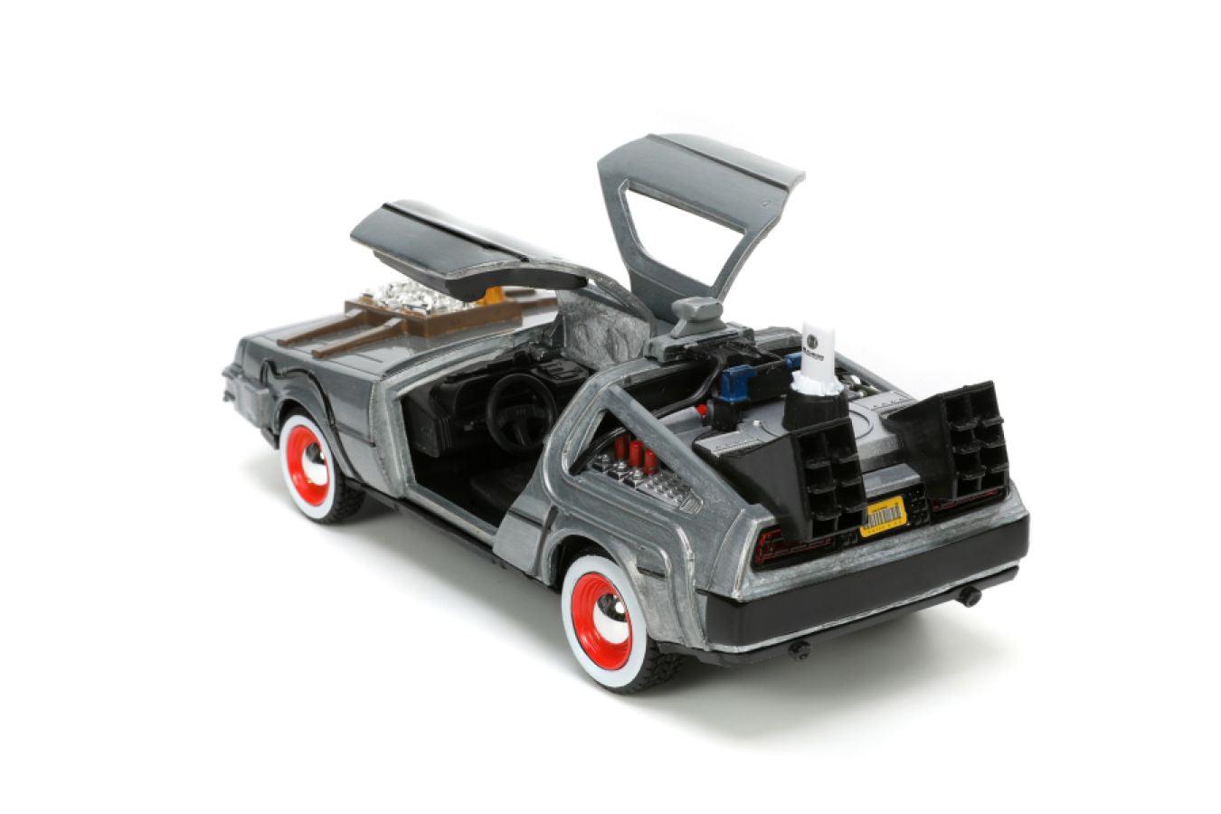 JAD32290 Back to the Future 3 - DeLorean 1:32 Scale - Jada Toys - Titan Pop Culture