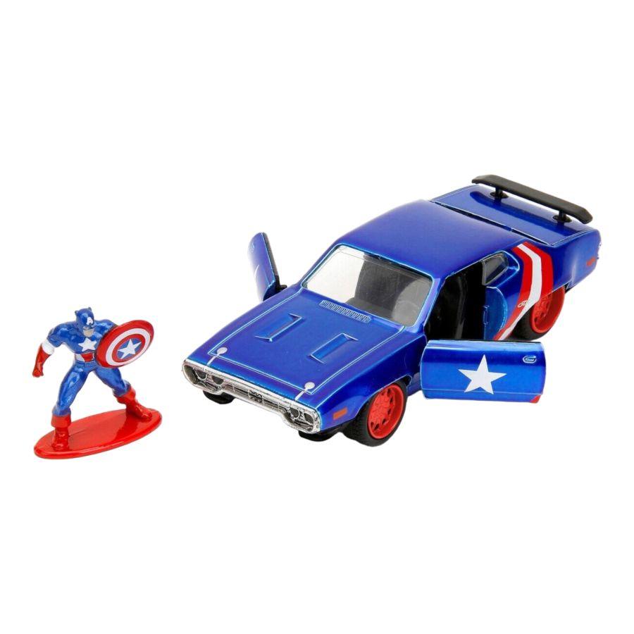 JAD33081 Marvel Comics - 1972 Plymouth GTX with Captain America 1:32 Scale Diecast Figure - Jada Toys - Titan Pop Culture