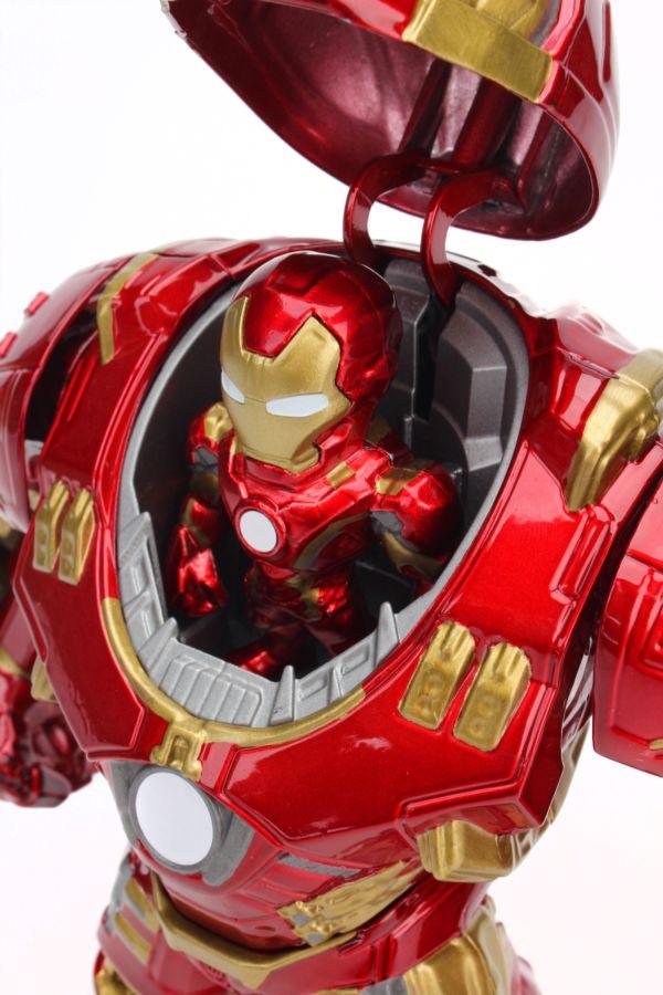 JAD33431 Avengers: Age of Ultron - Hulkbuster 6" & Iron Man 2.5" MetalFig 2-Pack - Jada Toys - Titan Pop Culture