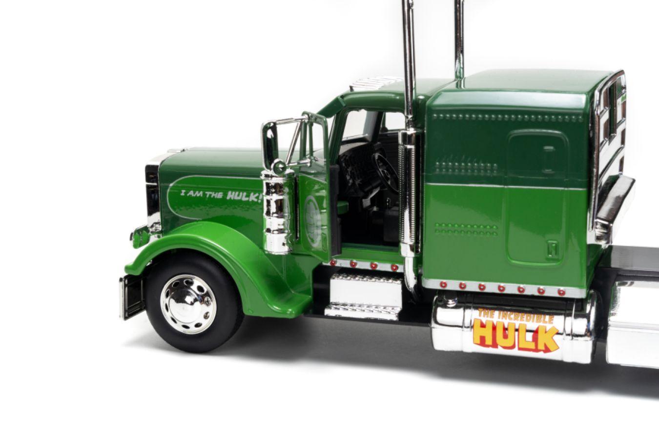 JAD33781 Marvel Comics - 1992 Peterbilt 379 (Hulk colours) 1:24 Scale Diecast Vehicle - Jada Toys - Titan Pop Culture