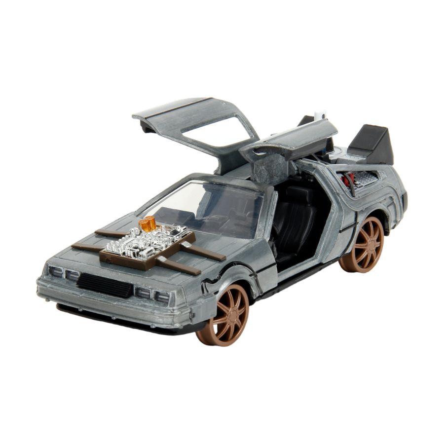 JAD34786 Back to the Future: Part 3 - Time Machine (Railroad wheels) 1:32 Scale Die-Cast - Jada Toys - Titan Pop Culture