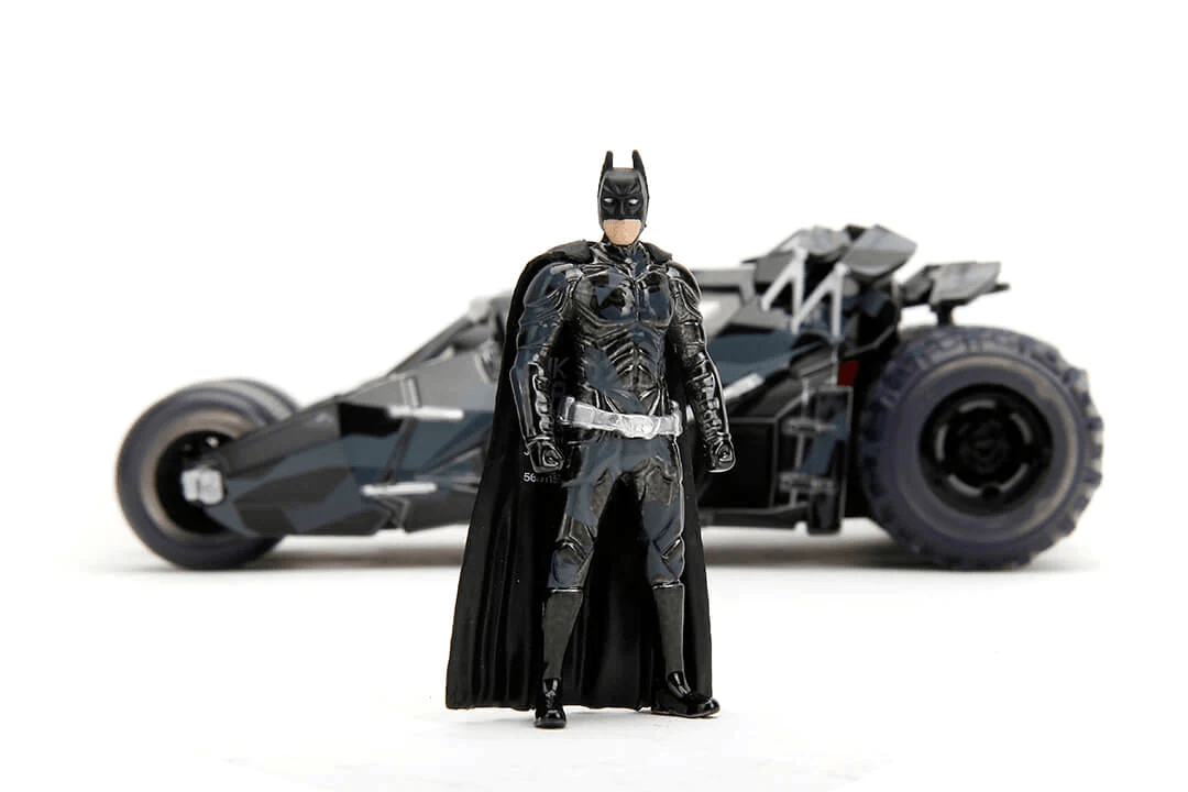 JAD34821 Batman: Dark Knight Trilogy - Batmobile with Batman (Black Camo) SDCC 2023 Exclusive 1:24 Scale - Jada Toys - Titan Pop Culture