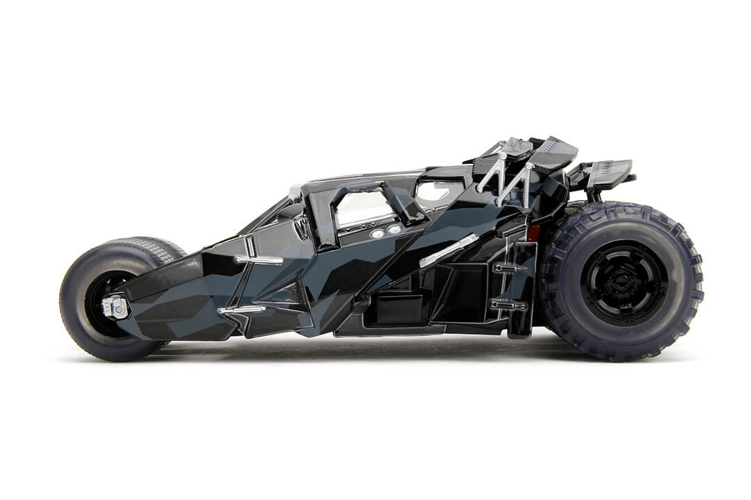 JAD34821 Batman: Dark Knight Trilogy - Batmobile with Batman (Black Camo) SDCC 2023 Exclusive 1:24 Scale - Jada Toys - Titan Pop Culture