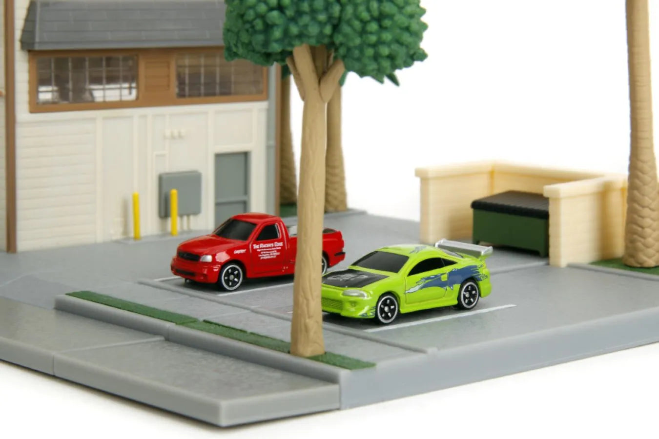 JAD34914 Fast & Furious - Toretto's Cafe NanoScene with 2 Vehicles - Jada Toys - Titan Pop Culture