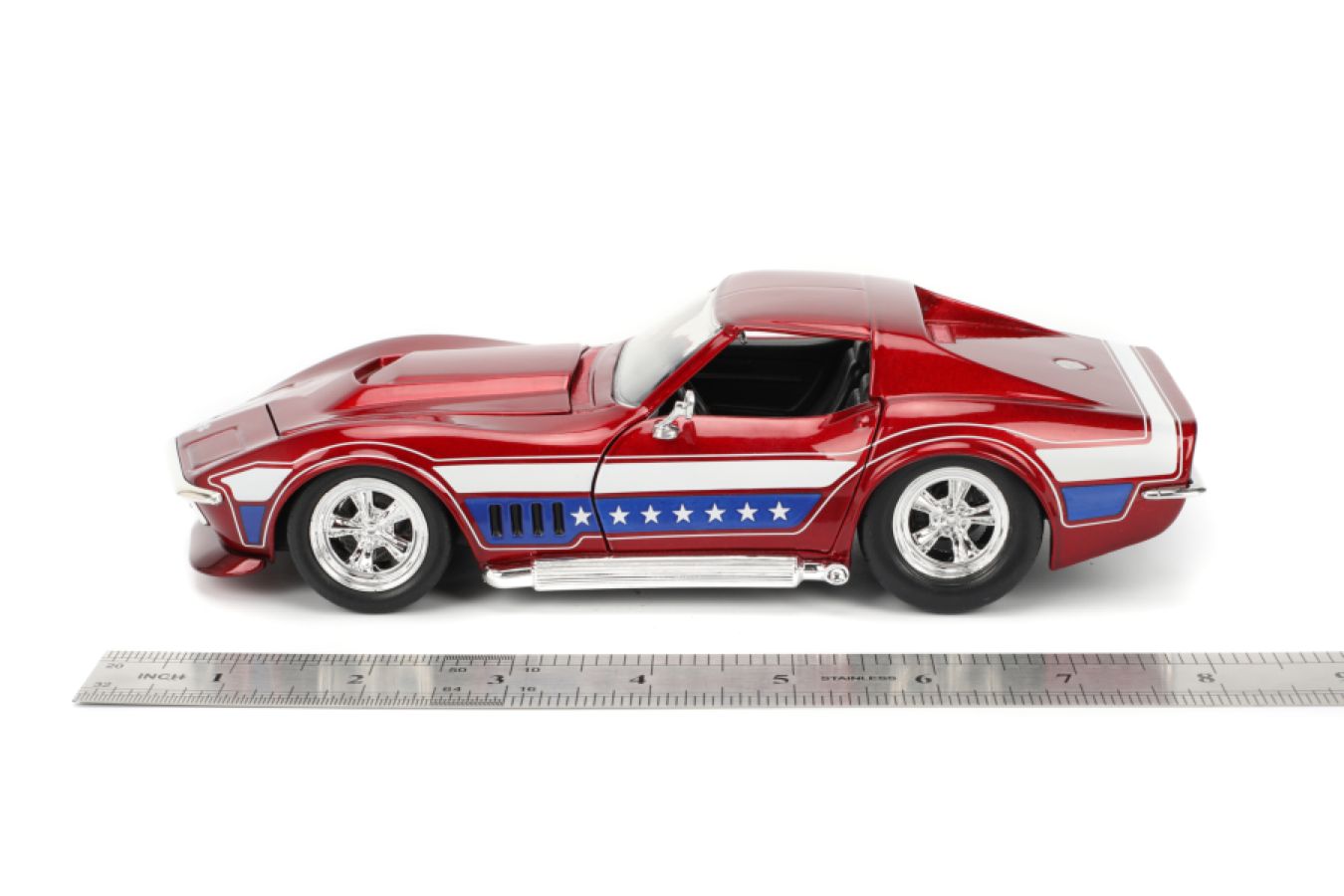 JAD35488 Big Time Muscle - 1969 Chevy Corvette Stingray 1:24 Scale Diecast Vehicle - Jada Toys - Titan Pop Culture