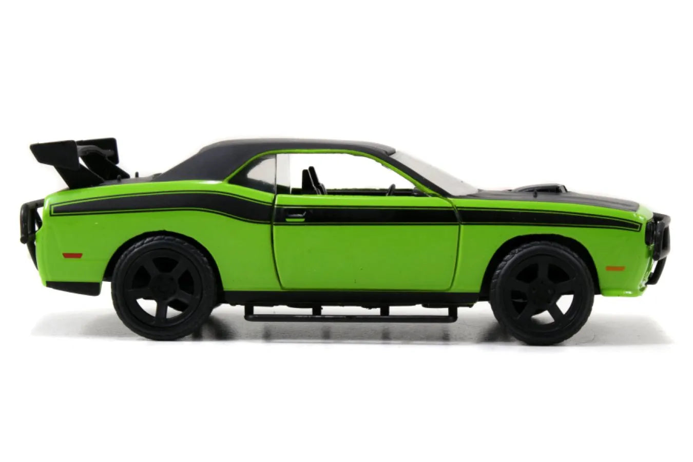 JAD97140 Fast and Furious - '08 Dodge Challenger SRT8 R/R 1:32 Scale Hollywood Ride - Jada Toys - Titan Pop Culture