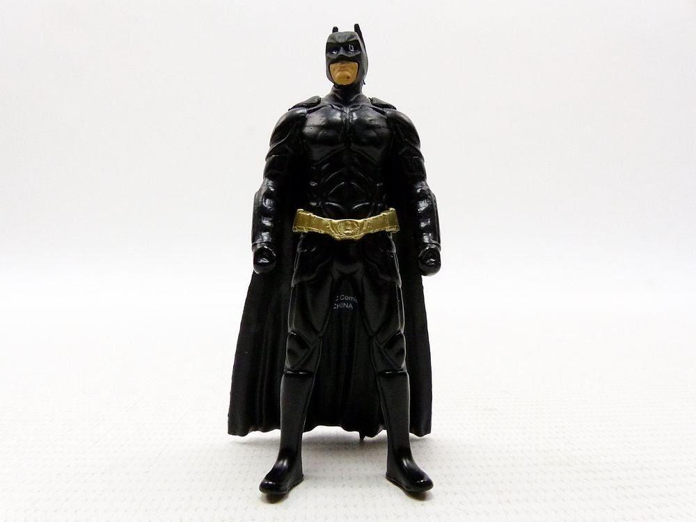 JAD98261 Batman Begins - Batmobile 2005 1:24 w/Batman - Jada Toys - Titan Pop Culture