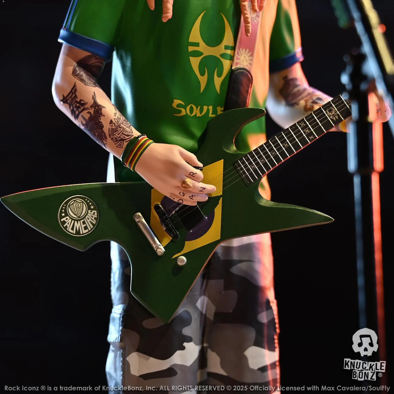 KNUMCAV100 Soulfly - Max Cavalera Rock Iconz Statue - KnuckleBonz - Titan Pop Culture
