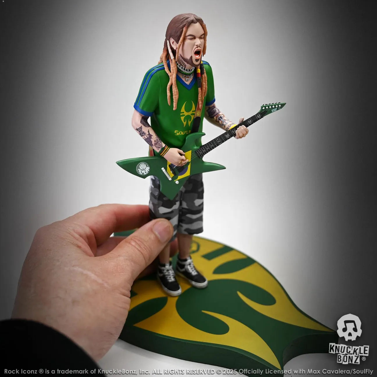 KNUMCAV100 Soulfly - Max Cavalera Rock Iconz Statue - KnuckleBonz - Titan Pop Culture