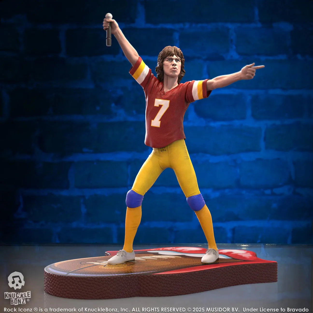 KNURSMJ81BG100 Rolling Stones - Mick Jagger Tour '81 (Burgundy Jersey) Statue - KnuckleBonz - Titan Pop Culture