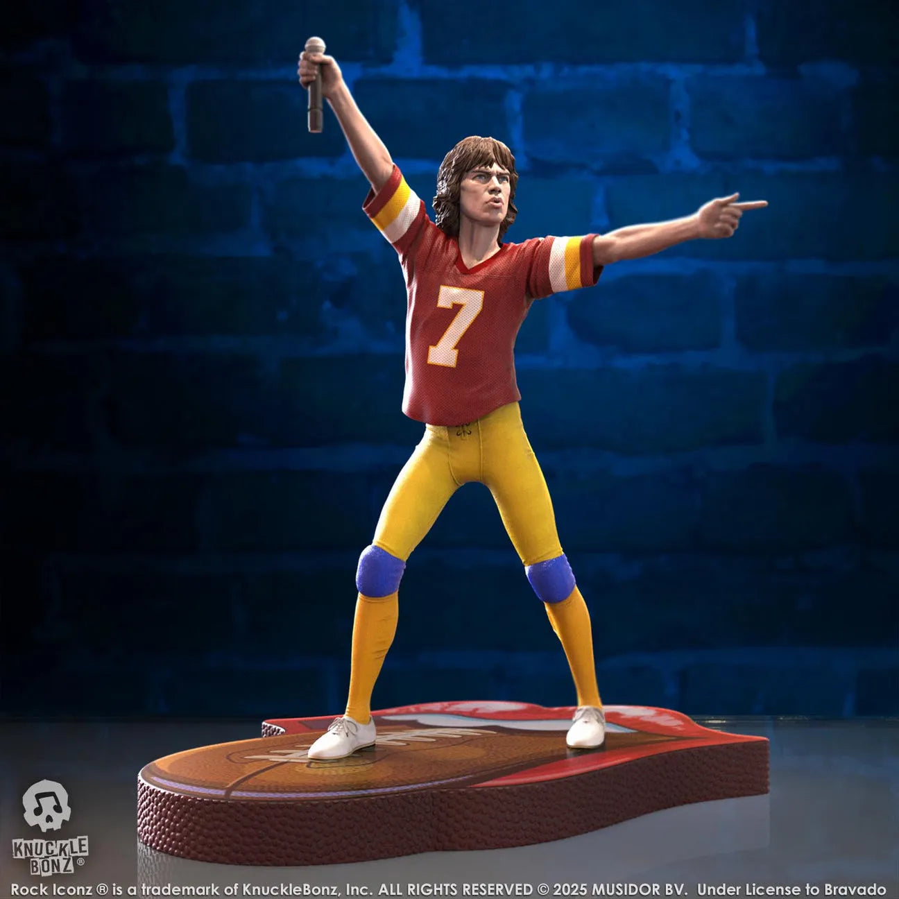 KNURSMJ81BG100 Rolling Stones - Mick Jagger Tour '81 (Burgundy Jersey) Statue - KnuckleBonz - Titan Pop Culture