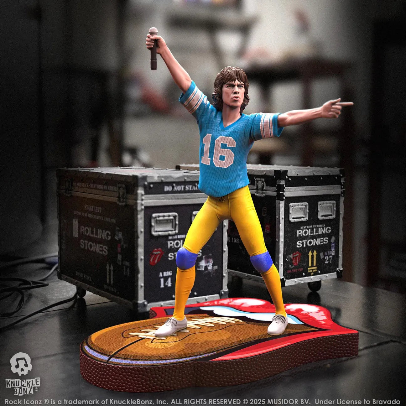 KNURSMJ81BL100 Rolling Stones - Mick Jagger Tour '81 (Blue Jersey) Statue - KnuckleBonz - Titan Pop Culture