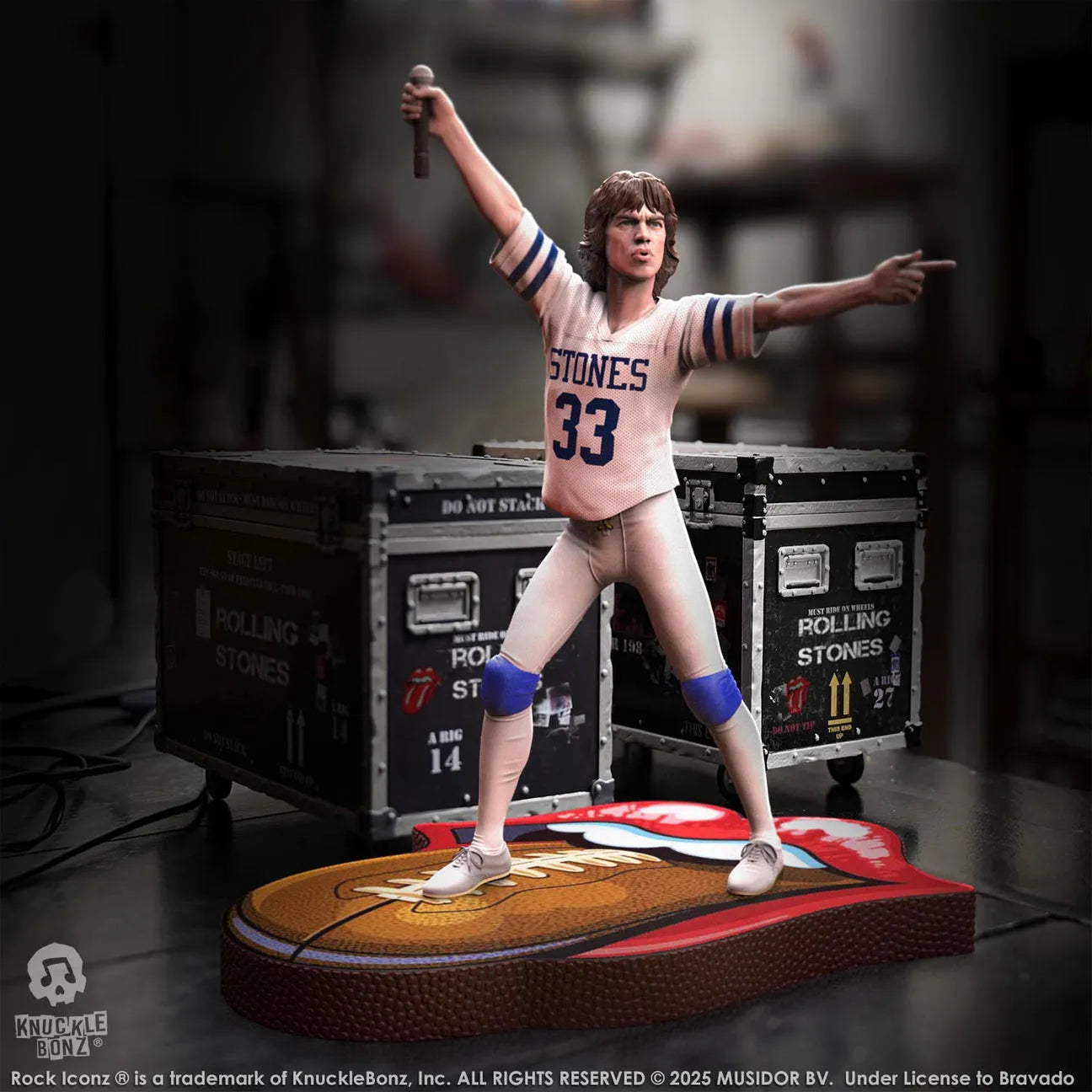 KNURSMJ81WT100 Rolling Stones - Mick Jagger Tour '81 (White Jersey) Statue - KnuckleBonz - Titan Pop Culture