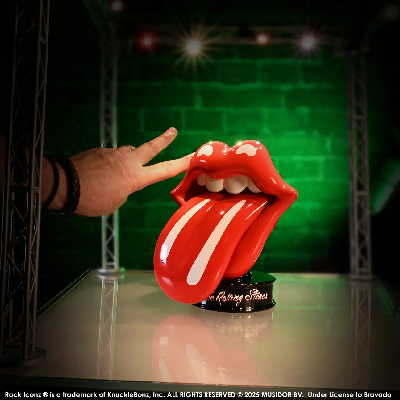 KNURSTONES100LICKCL The Rolling Stones - Licks (Classic) Statue - KnuckleBonz - Titan Pop Culture