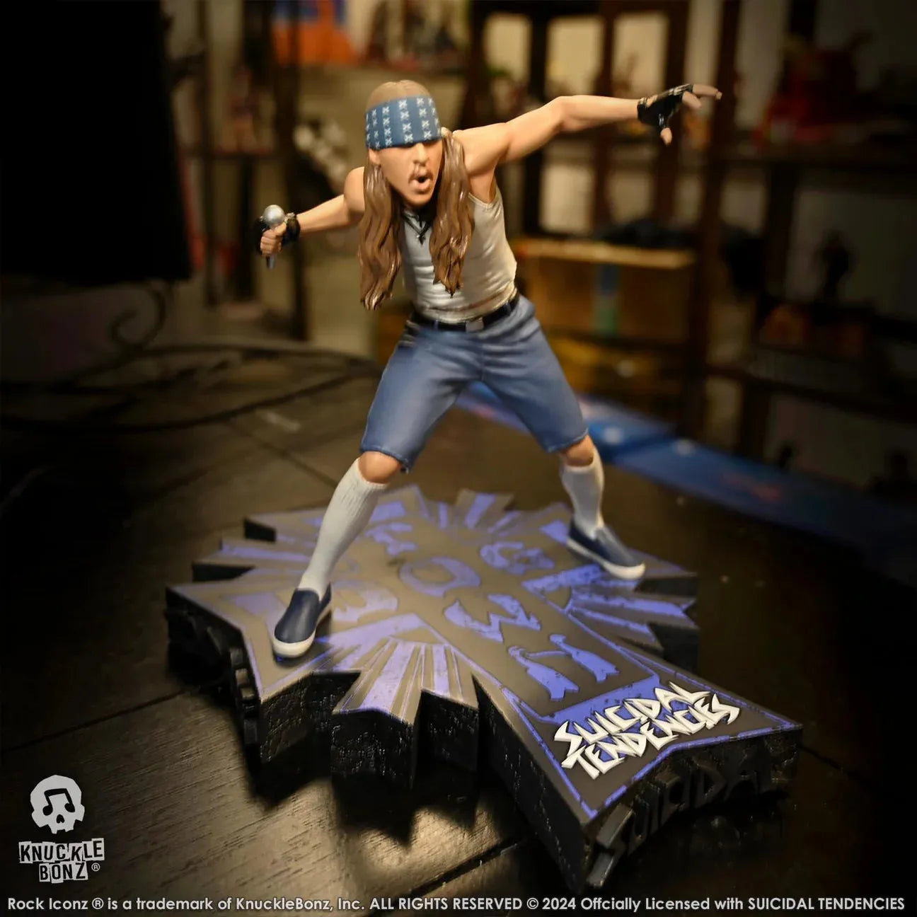 KNUSUICTENDMM100 Suicidal Tendencies - Mike Muir Rock Iconz Statue - KnuckleBonz - Titan Pop Culture