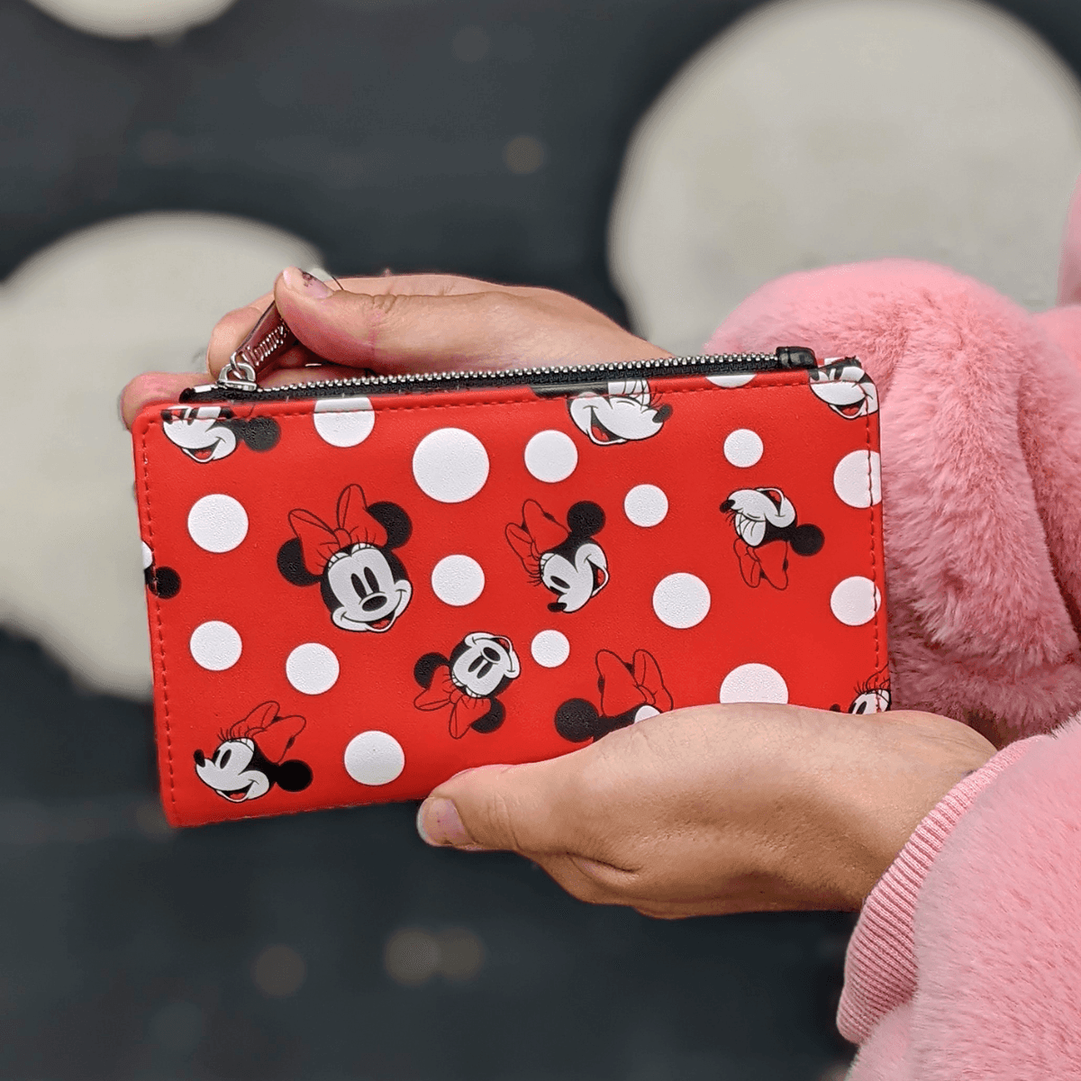 LOUWDWA1587 Disney - Minnie Mouse Polka Dots Red Purse - Loungefly - Titan Pop Culture