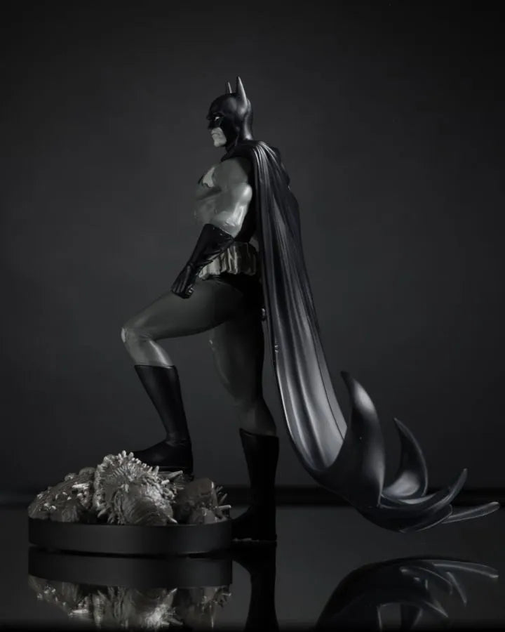 MCF30226 Batman Black & White - Batman by Bjorn Barends Resin Statue - McFarlane Toys - Titan Pop Culture