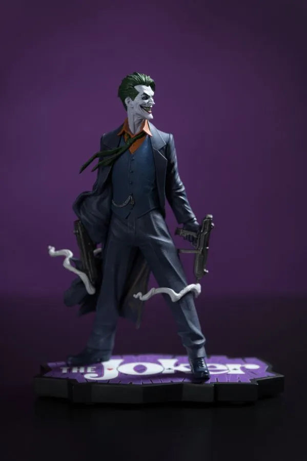 MCF30232 The Joker: Purple Craze - The Joker by Gabriele Dell'otto Resin Statue - McFarlane Toys - Titan Pop Culture