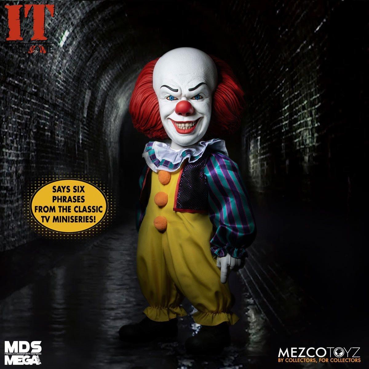 MEZ43053 It (1990) - Pennywise 15" Talking Figure - Mezco Toyz - Titan Pop Culture