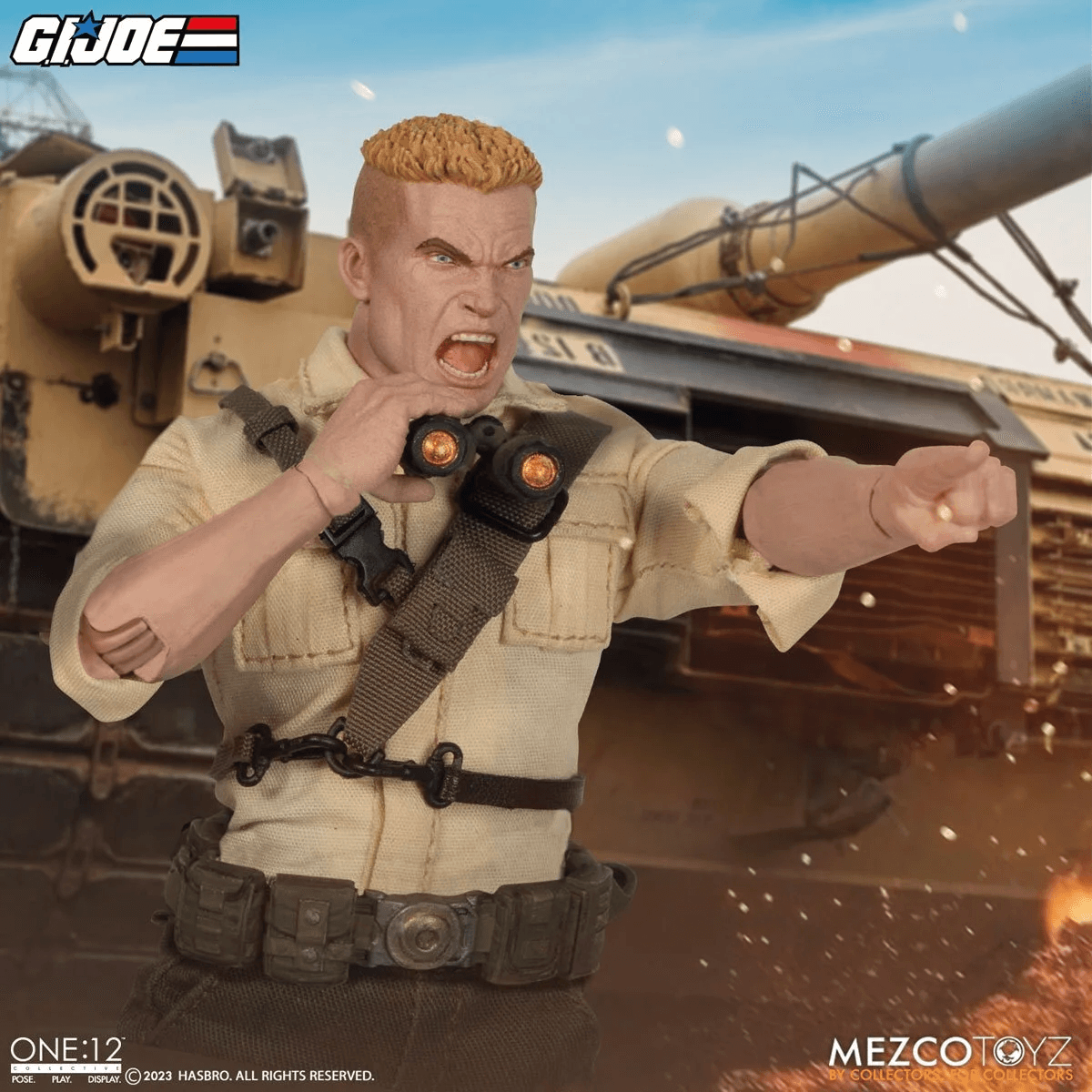 MEZ76205 G.I. Joe - Duke One:12 Deluxe Collective Action Figure - Mezco Toyz - Titan Pop Culture