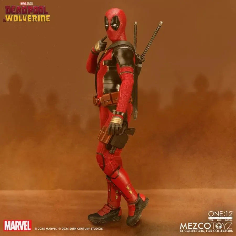 MEZ76213 Deadpool & Wolverine - Deadpool One:12 Collective Action Figure - Mezco Toyz - Titan Pop Culture