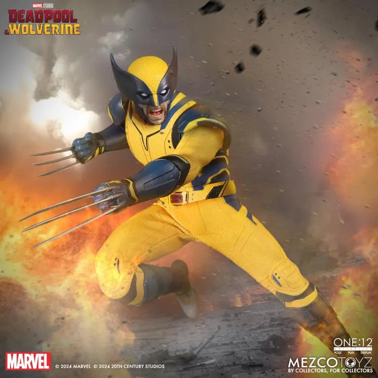 MEZ76214 Deadpool & Wolverine - Wolverine Deluxe ONE:12 Collective Figure - Mezco Toyz - Titan Pop Culture