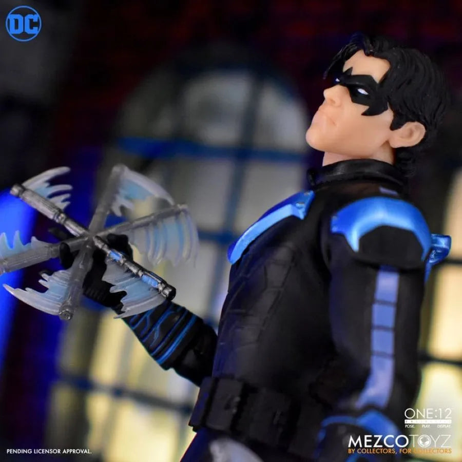 MEZ76575 Batman - Nightwing One:12 Collective Figure - Mezco Toyz - Titan Pop Culture