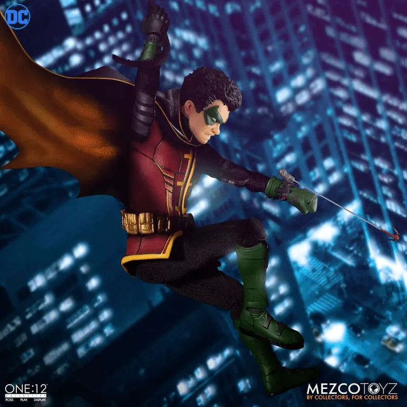 MEZ76604 Batman - Robin ONE:12 Collective Figure - Mezco Toyz - Titan Pop Culture