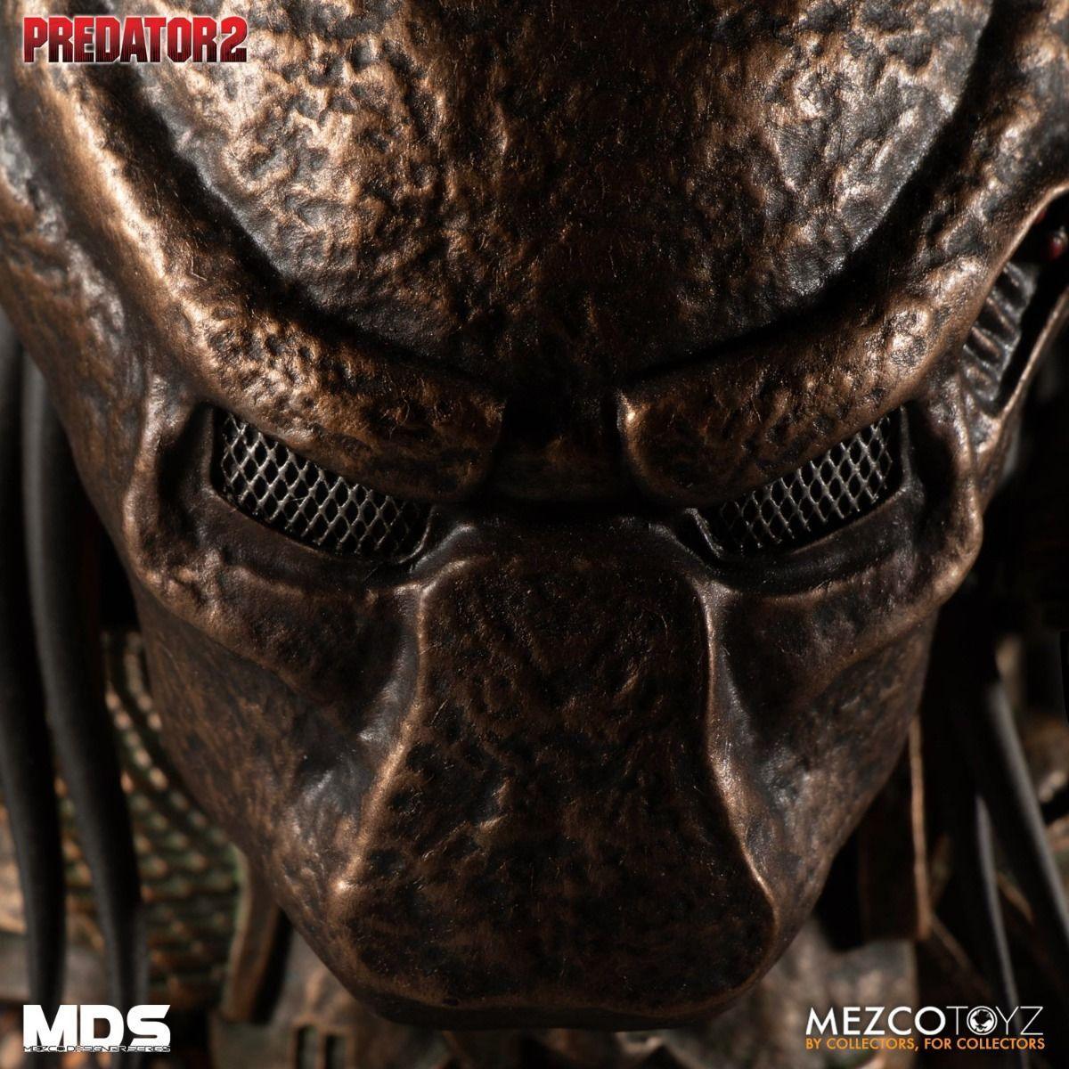 MEZ80157 Predator 2 - City Hunter Deluxe MDS Figure - Mezco Toyz - Titan Pop Culture