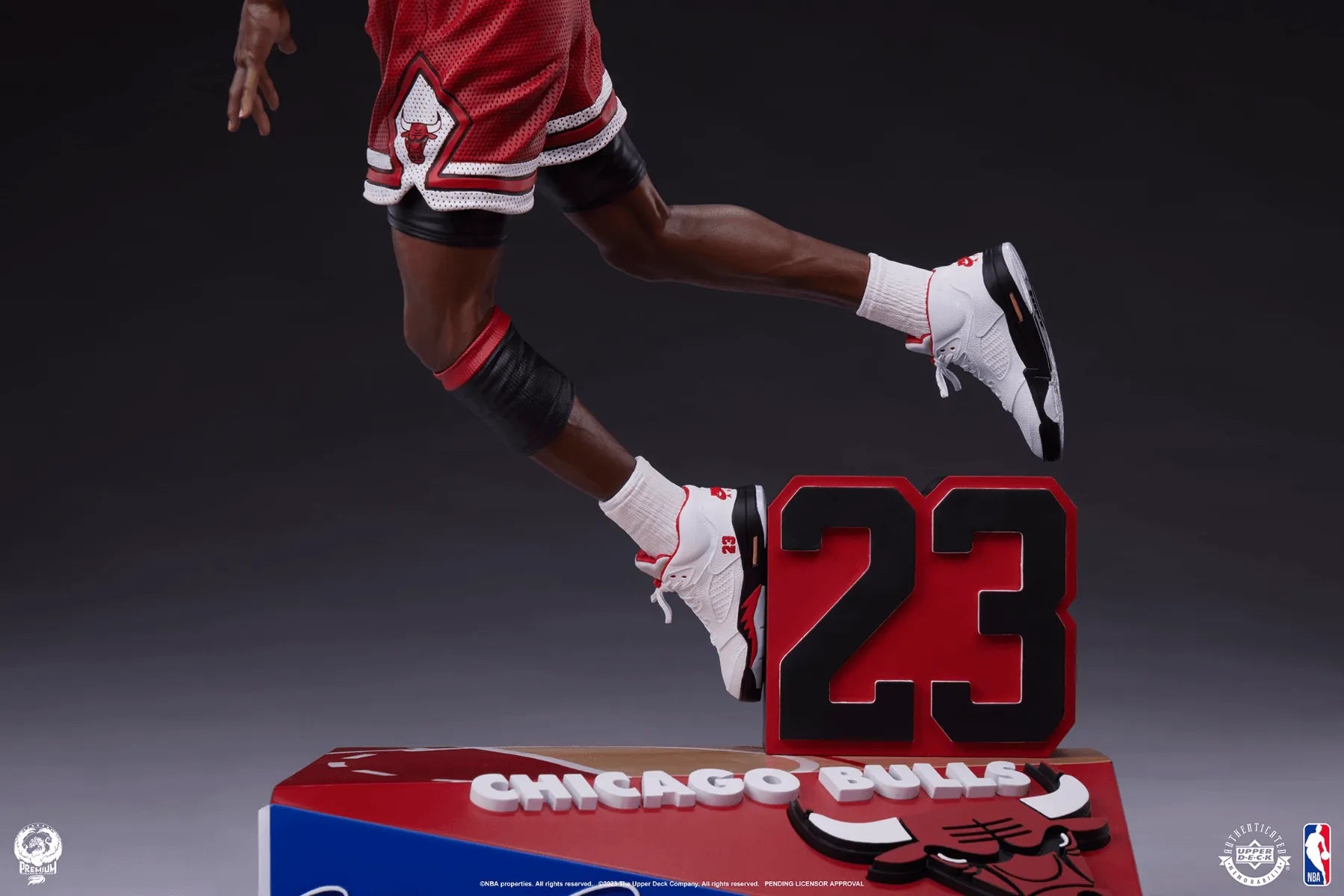 PCS912928 NBA - Michael Jordan 1:4 Scale Statue - Pop Culture Shock Collectables - Titan Pop Culture