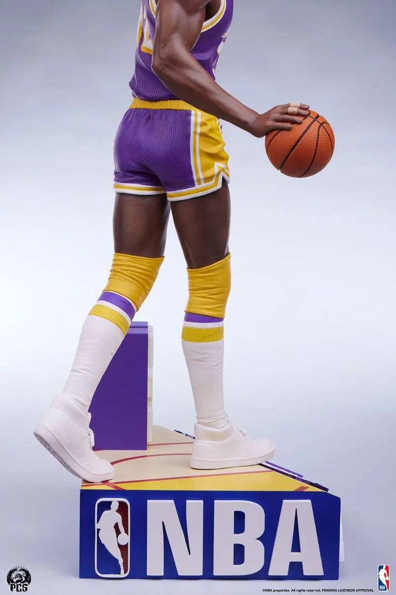 PCS913564 NBA - Magic Johnson 1:4 Scale Statue - Pop Culture Shock Collectibles - Titan Pop Culture