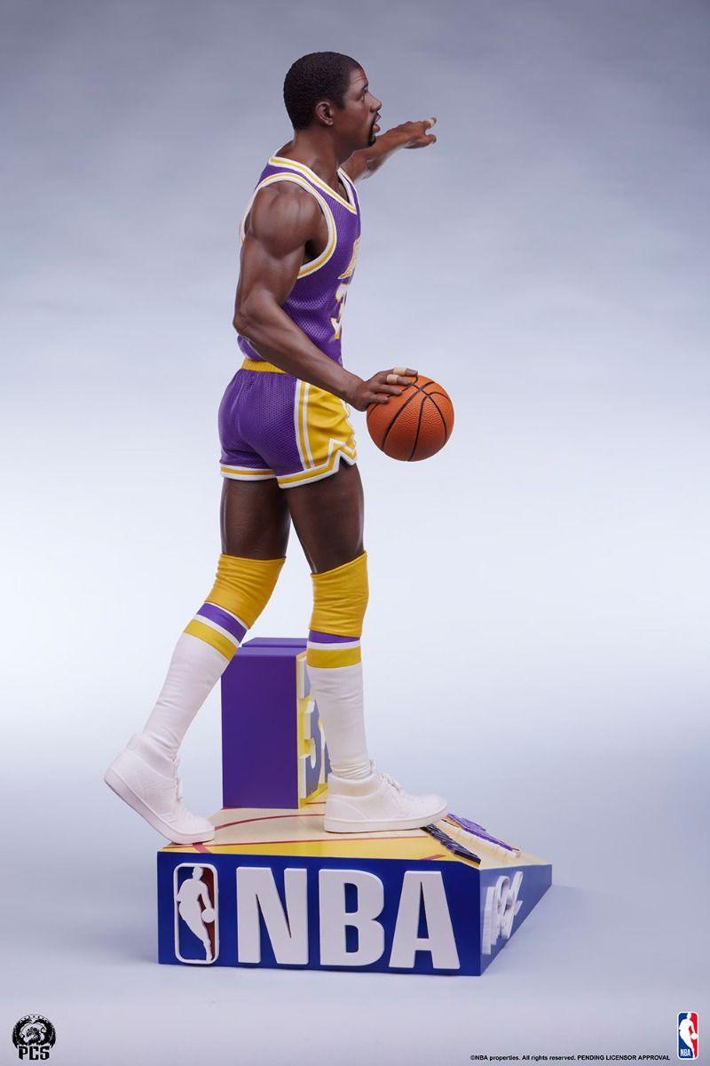 PCS913564 NBA - Magic Johnson 1:4 Scale Statue - Pop Culture Shock Collectibles - Titan Pop Culture