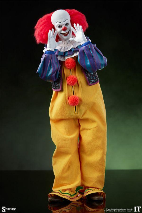 SID100479 It (1990) - Pennywise 1:6 Scale Action Figure - Sideshow Collectibles - Titan Pop Culture