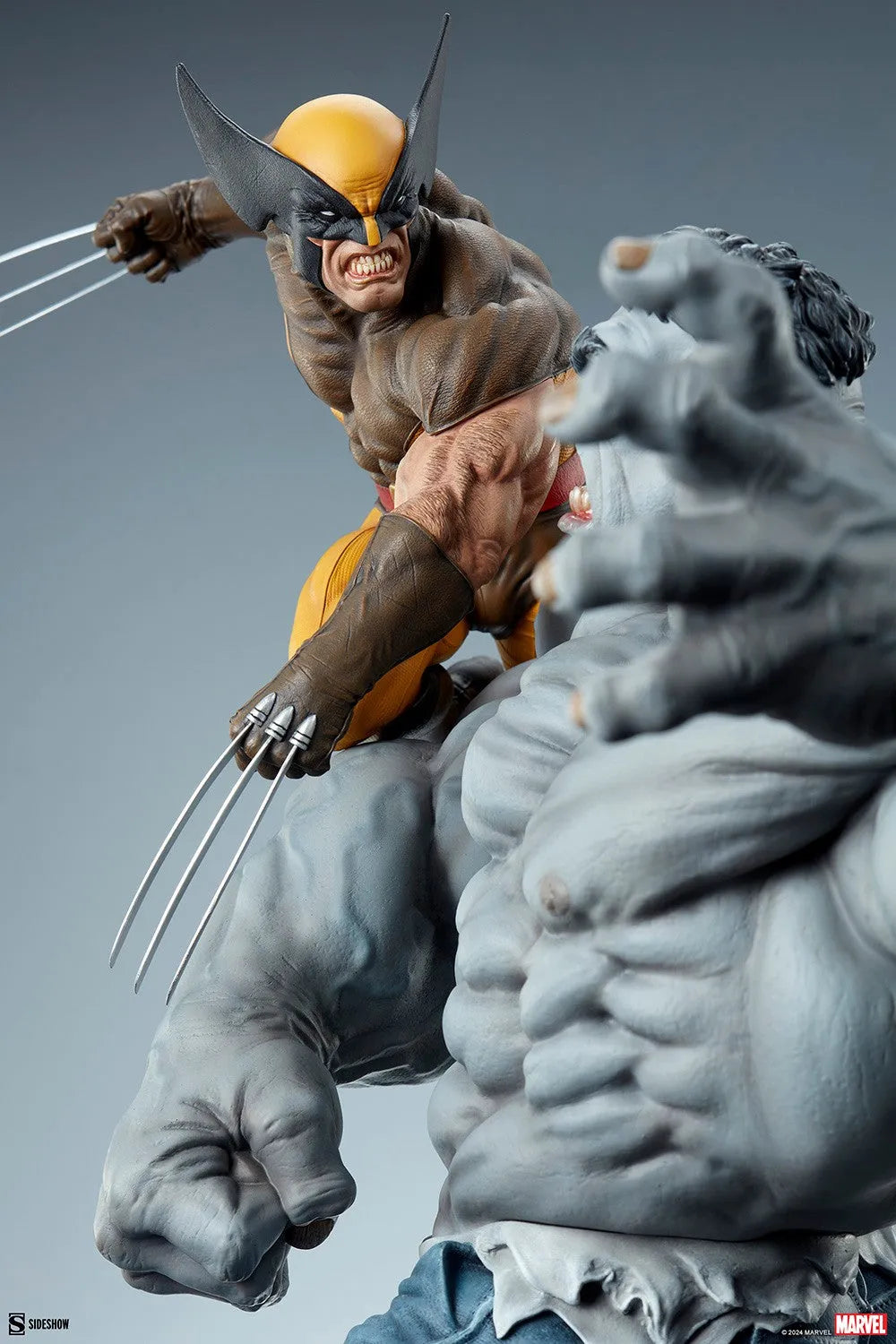 SID2002162 Marvel Comics - Grey Hulk vs Wolverine Maquette - Sideshow Collectibles - Titan Pop Culture