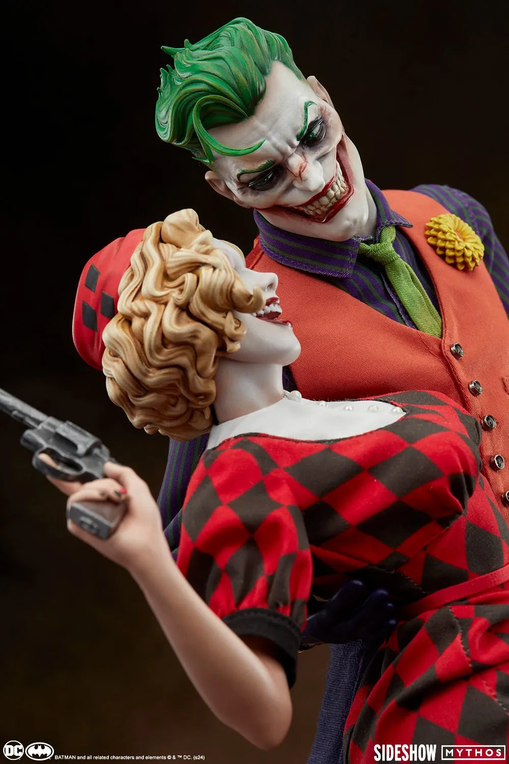 SID200654 DC Comics - The Joker & Harley Quinn (Lawless Love) Diorama - Sideshow Collectibles - Titan Pop Culture