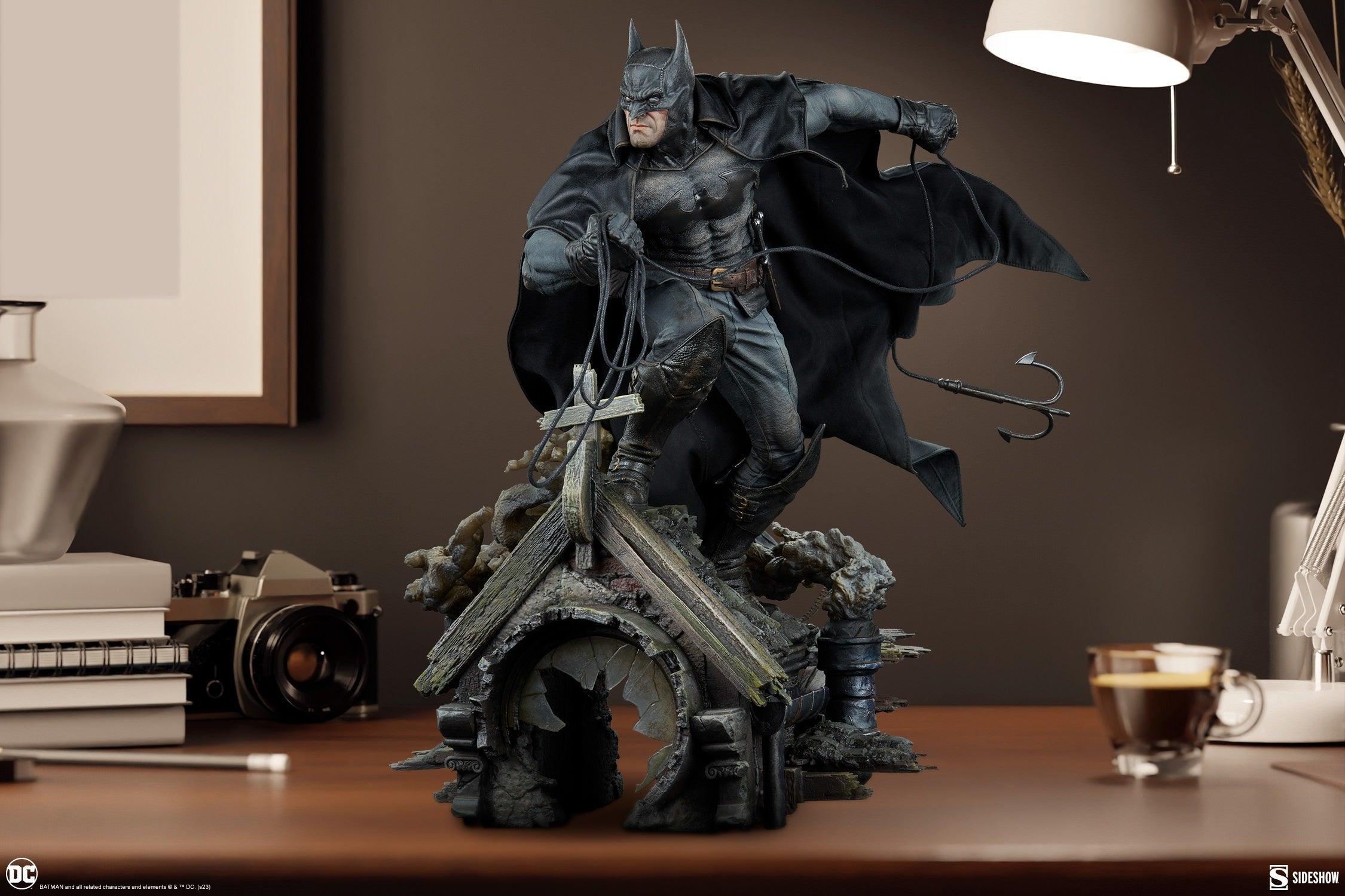 SID300804 Batman - Gotham by Gaslight Premium Format Statue - Sideshow Collectibles - Titan Pop Culture