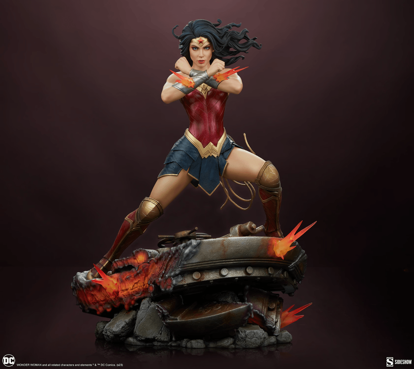 SID300817 Wonder Woman - Saving The Day Premium Format Statue - Sideshow Collectibles - Titan Pop Culture