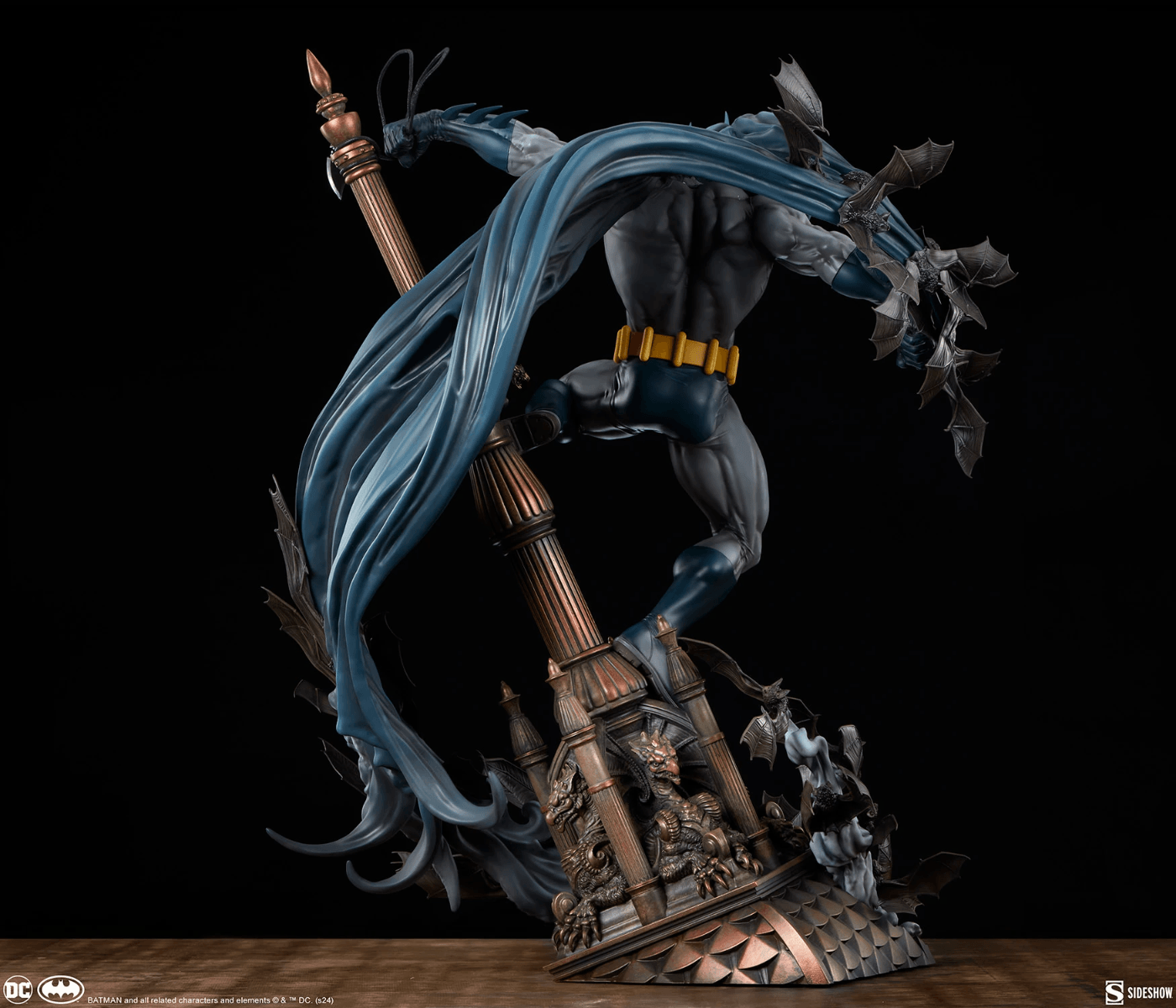 SID300831 Batman - Batman Premium Format 1:4 Scale Statue - Sideshow Collectibles - Titan Pop Culture