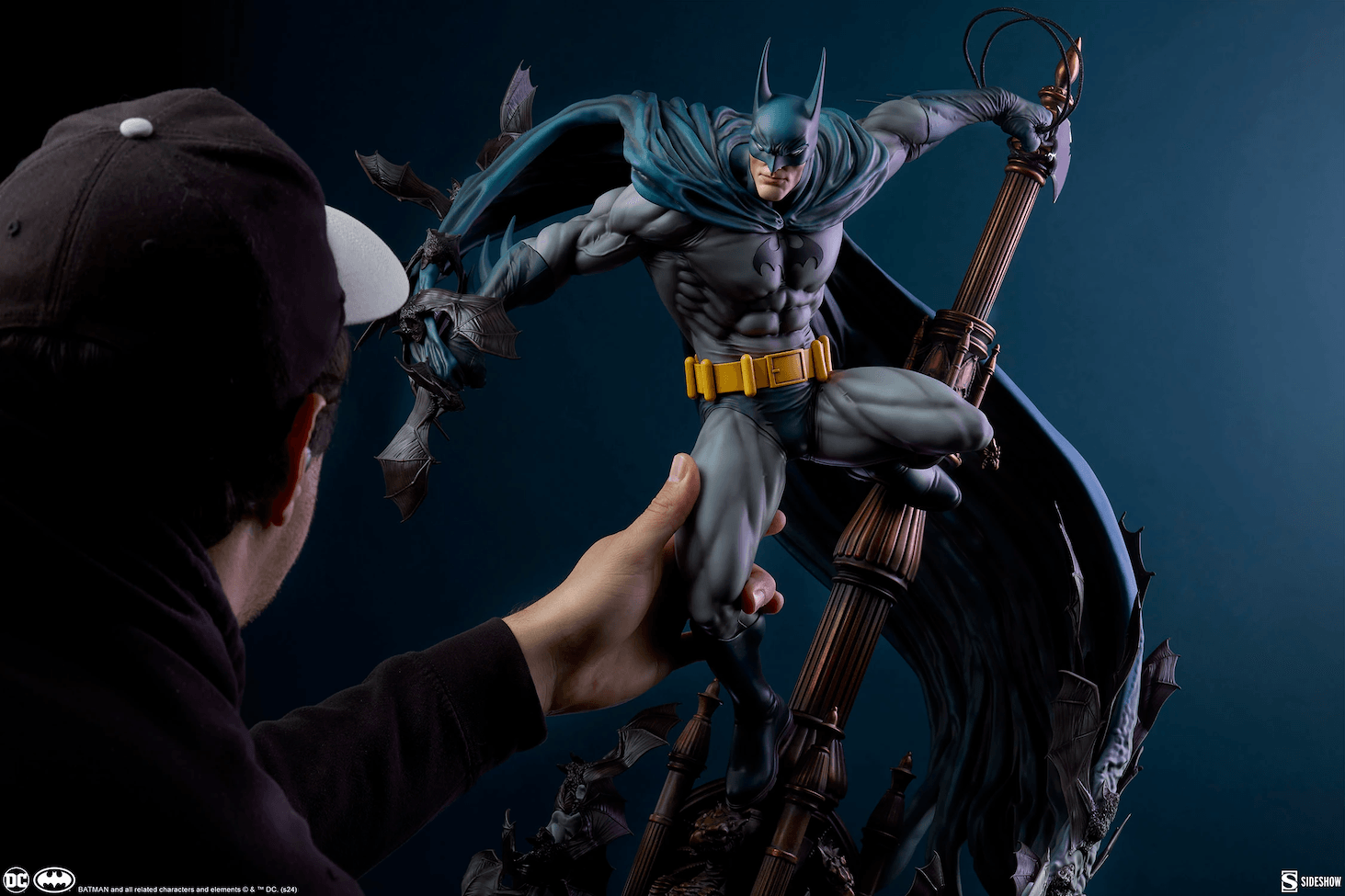 SID300831 Batman - Batman Premium Format 1:4 Scale Statue - Sideshow Collectibles - Titan Pop Culture