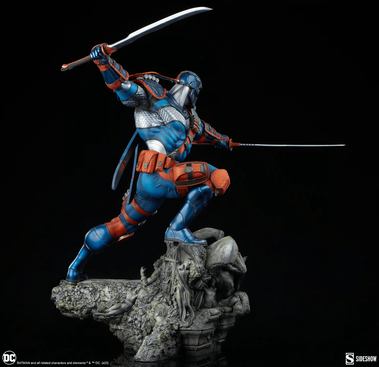 SID300832 DC Comics - Deathstroke Premium Format Statue - Sideshow Collectibles - Titan Pop Culture