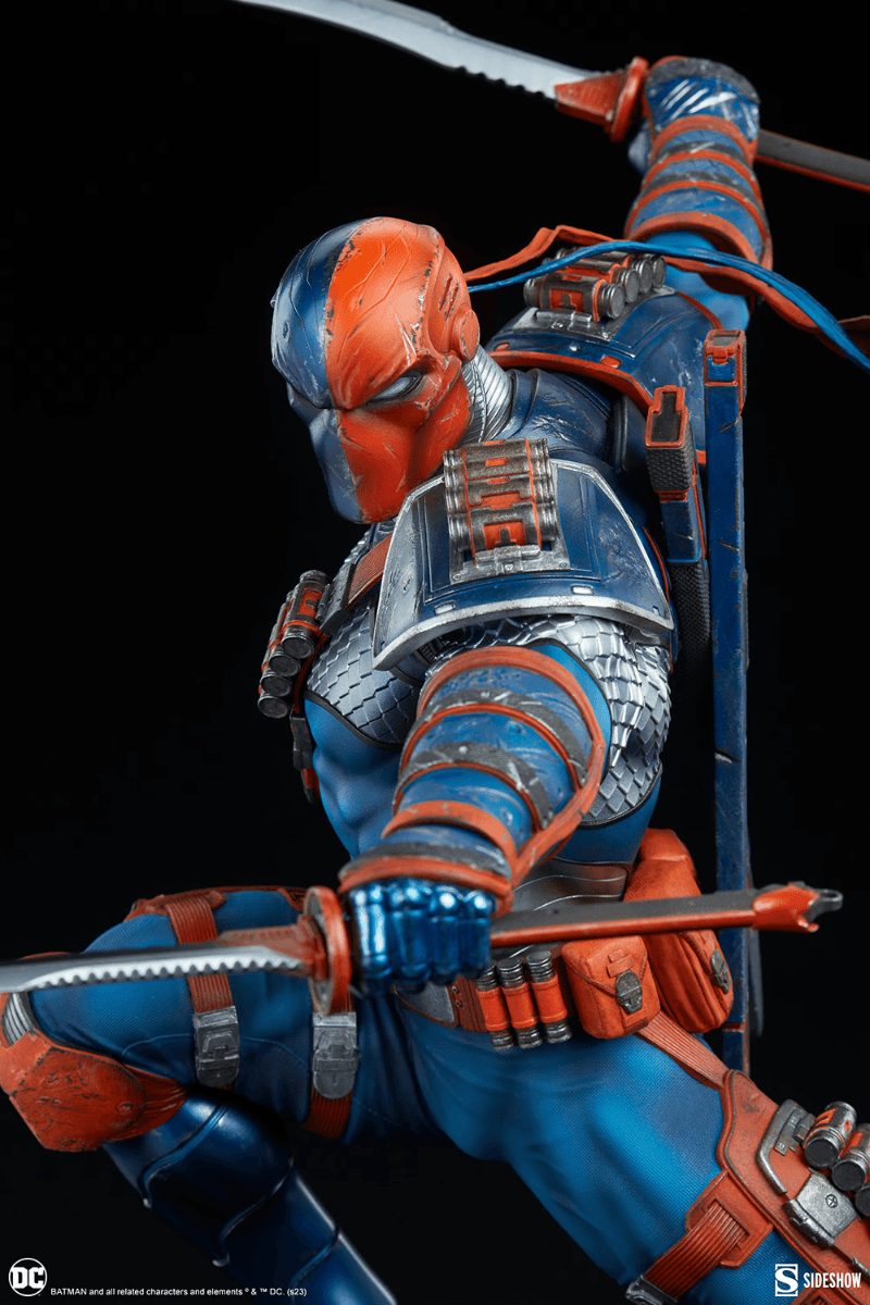 SID300832 DC Comics - Deathstroke Premium Format Statue - Sideshow Collectibles - Titan Pop Culture