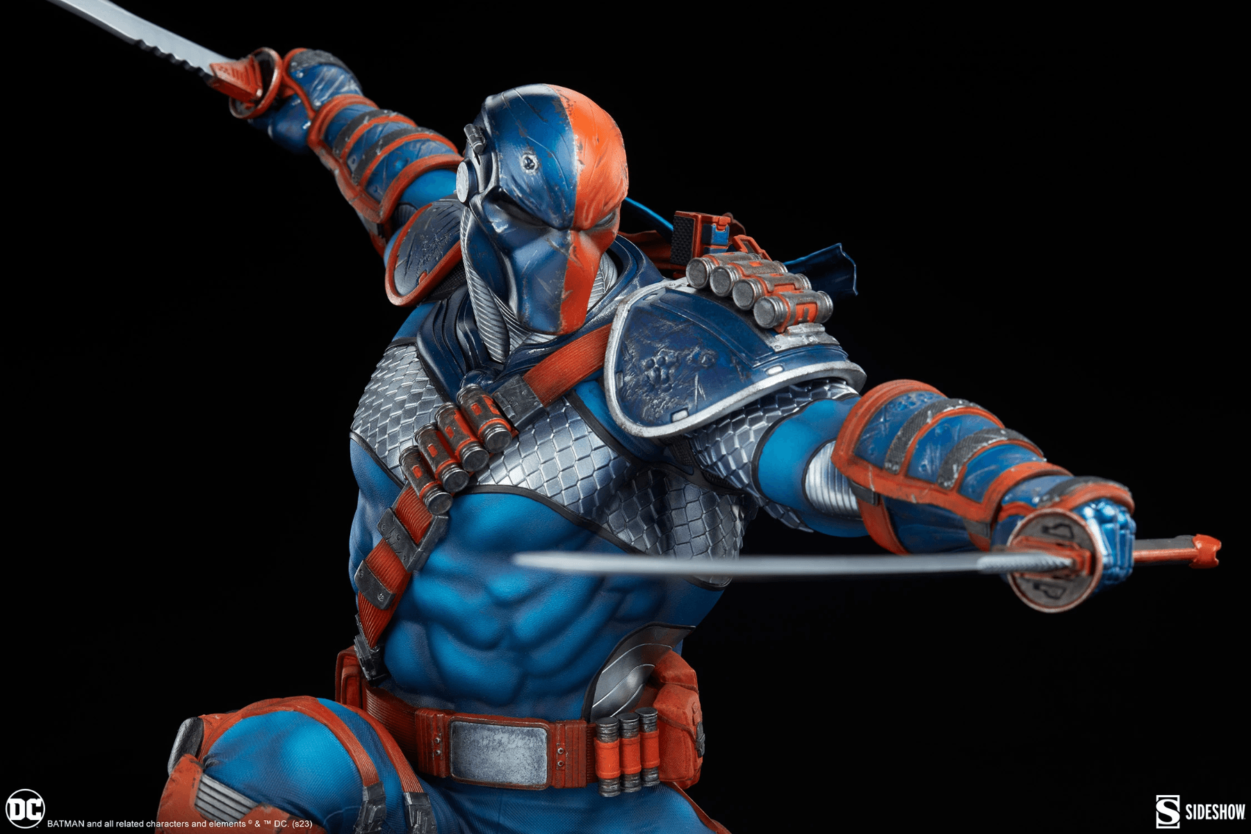 SID300832 DC Comics - Deathstroke Premium Format Statue - Sideshow Collectibles - Titan Pop Culture