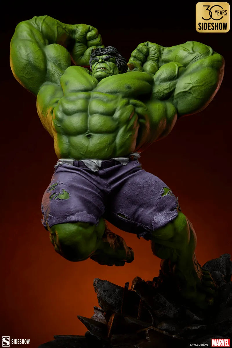 SID3008664 Hulk - Hulk Classic Premium Format Statue - Sideshow Collectibles - Titan Pop Culture