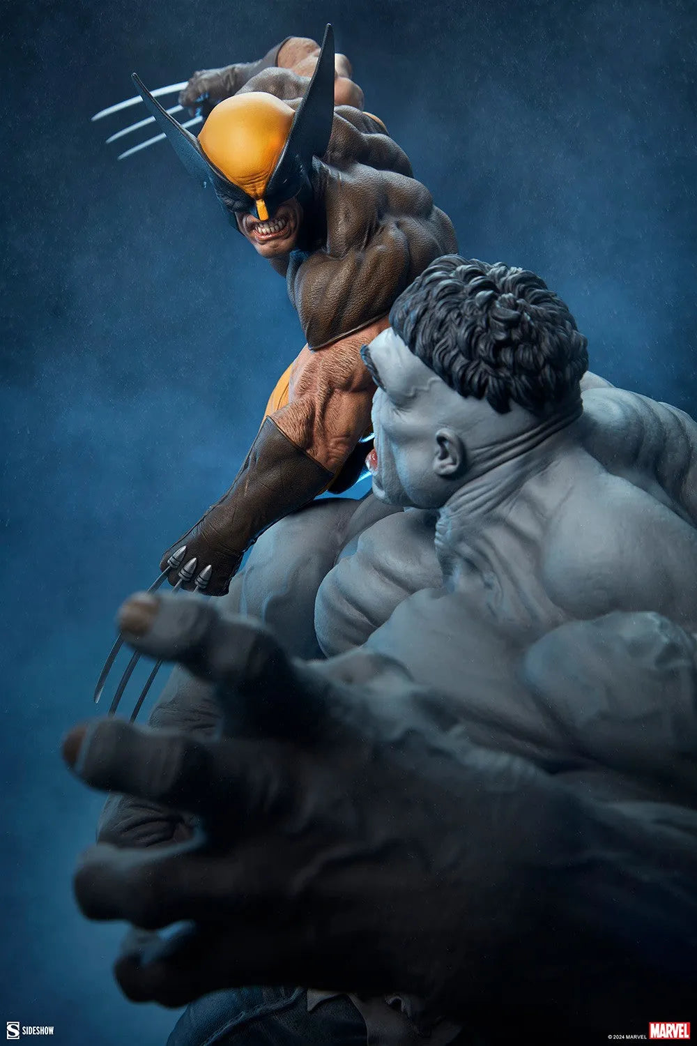 SID2002162 Marvel Comics - Grey Hulk vs Wolverine Maquette - Sideshow Collectibles - Titan Pop Culture