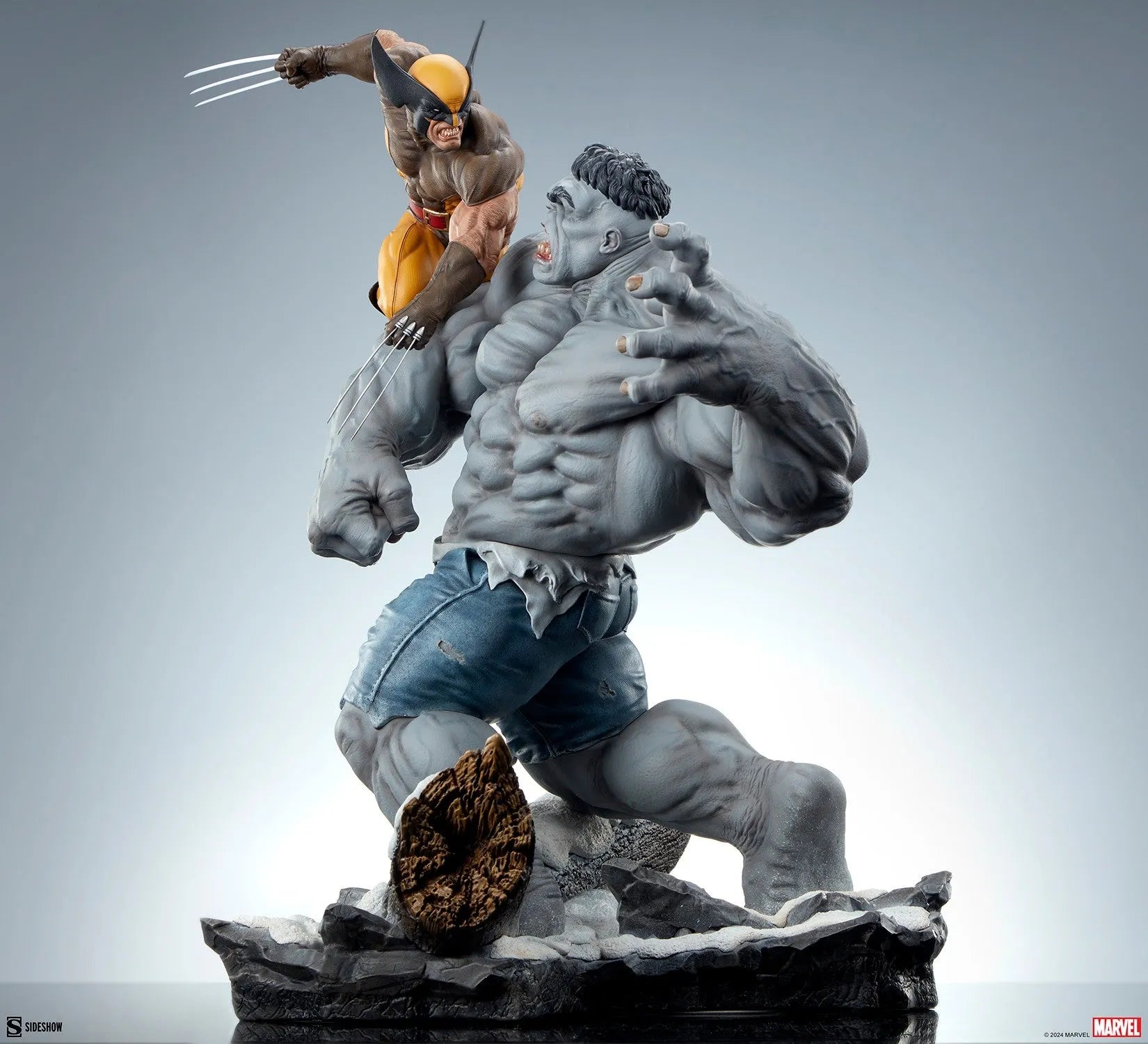 SID2002162 Marvel Comics - Grey Hulk vs Wolverine Maquette - Sideshow Collectibles - Titan Pop Culture