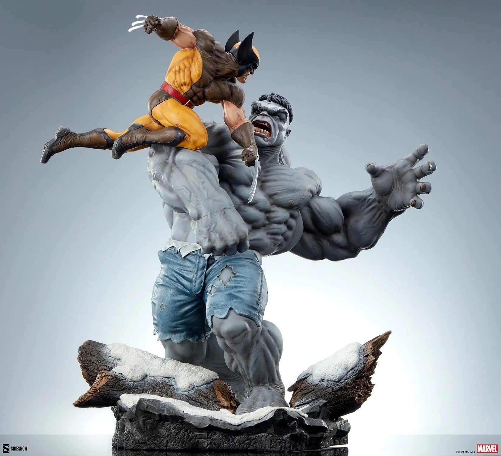 SID2002162 Marvel Comics - Grey Hulk vs Wolverine Maquette - Sideshow Collectibles - Titan Pop Culture