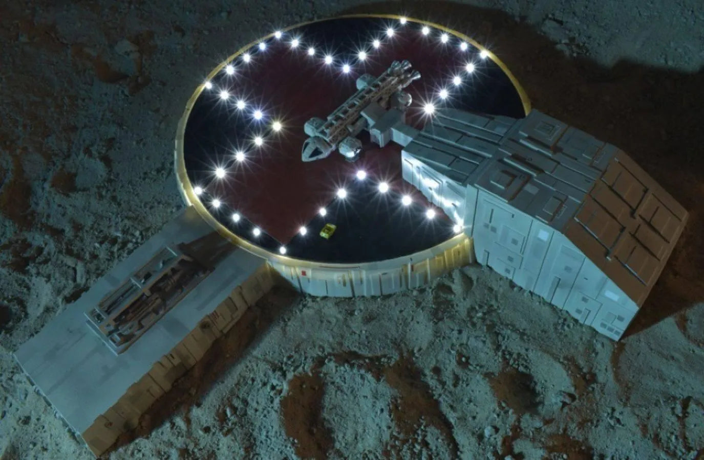SIXALP-1 Space 1999 - Electronic Alpha Launch Pad with Eagle One - Sixteen 12 - Titan Pop Culture