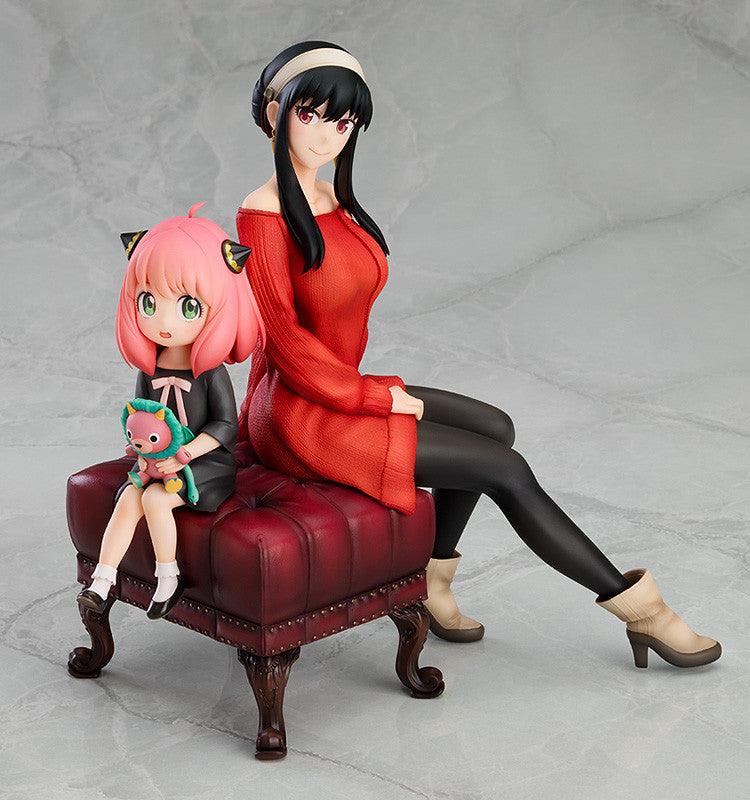 Spy x Family Anya & Yor 1/7 Scale Collectables / Figurines / Good Smile by Good Smile Company | Titan Pop Culture