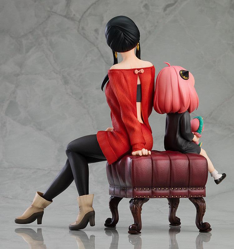 Spy x Family Anya & Yor 1/7 Scale Collectables / Figurines / Good Smile by Good Smile Company | Titan Pop Culture